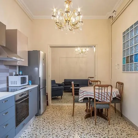 Veneris 2-bedroom In Chania Lägenhet