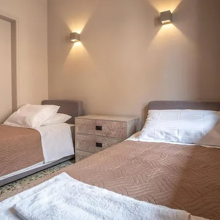 Veneris 2-bedroom In Chania Lägenhet